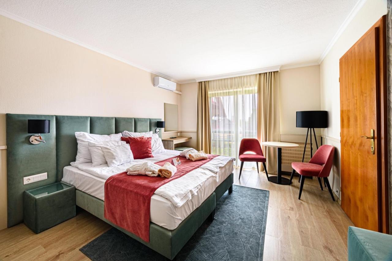 Holiday Club Apartman Hotel Hévíz Eksteriør billede