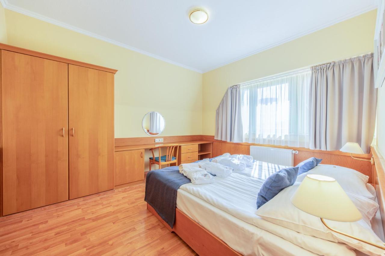 Holiday Club Apartman Hotel Hévíz Eksteriør billede