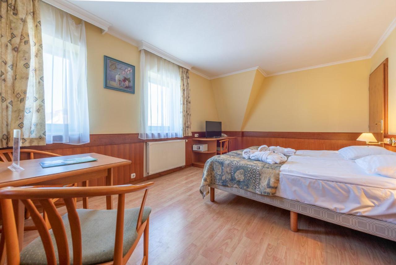 Holiday Club Apartman Hotel Hévíz Eksteriør billede