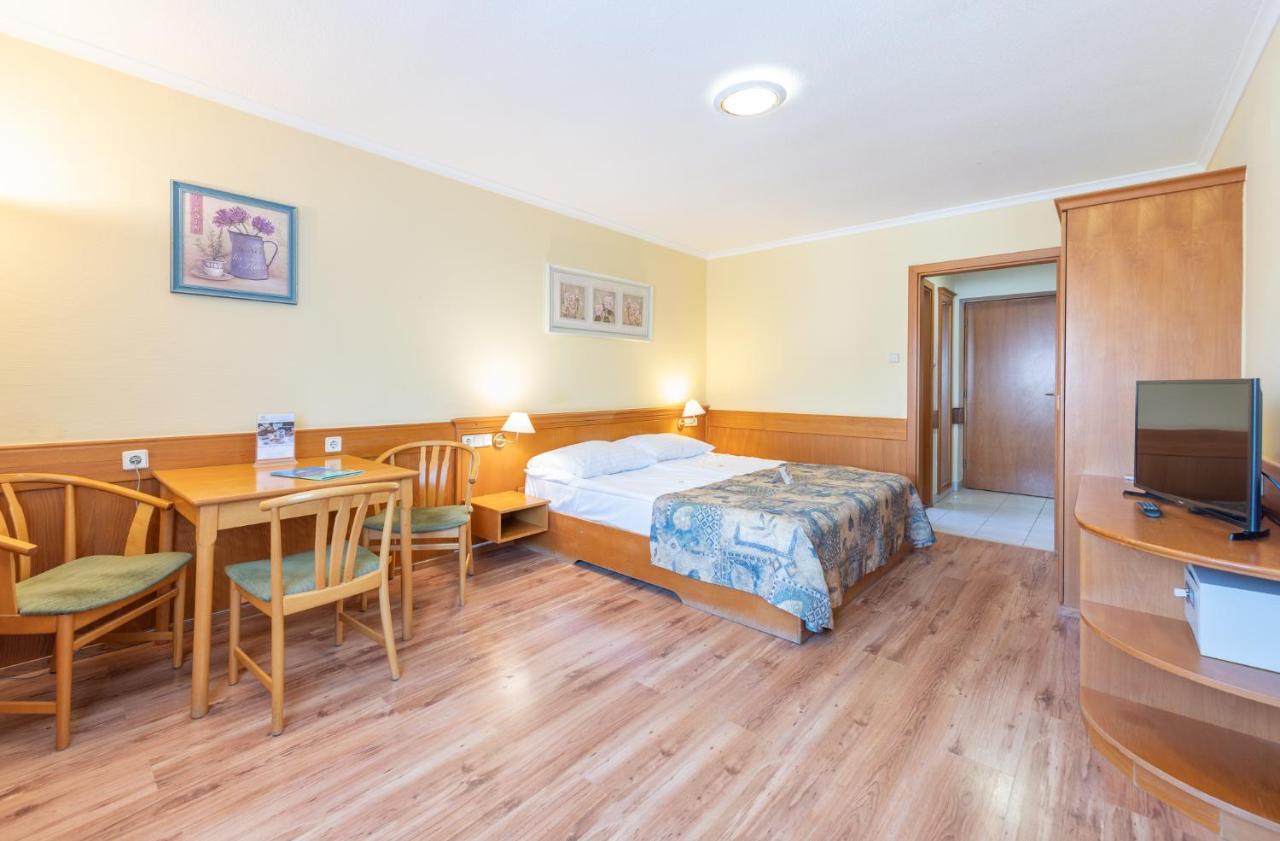 Holiday Club Apartman Hotel Hévíz Eksteriør billede