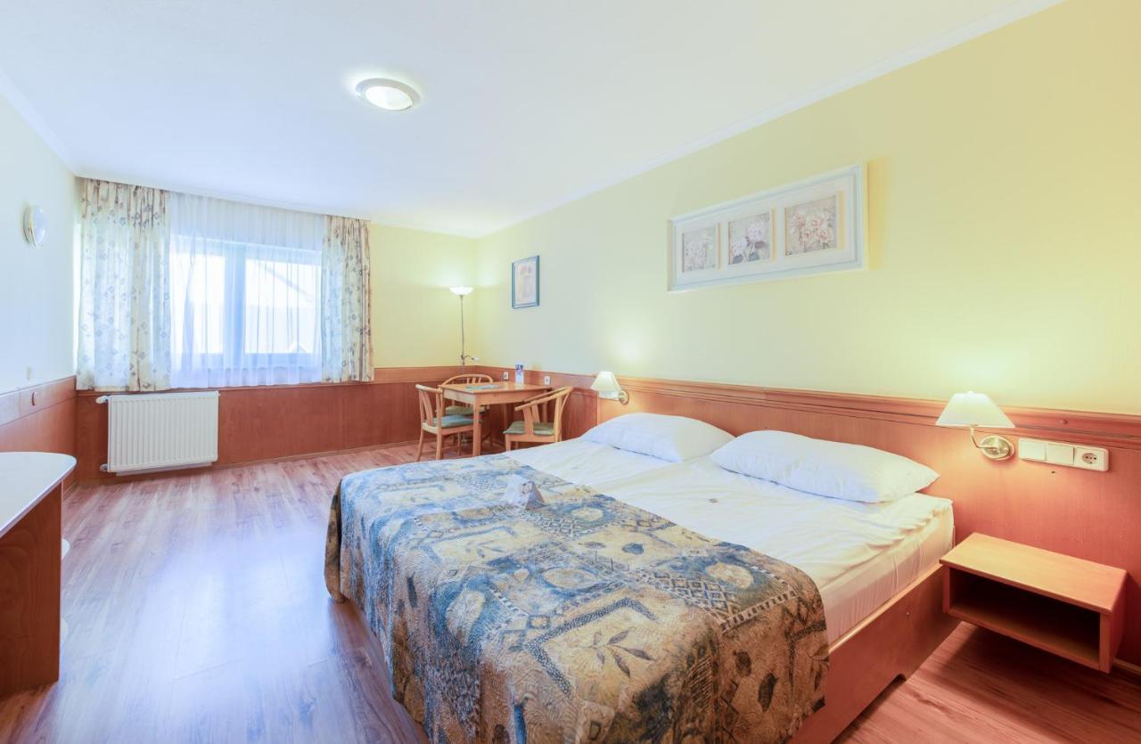 Holiday Club Apartman Hotel Hévíz Eksteriør billede